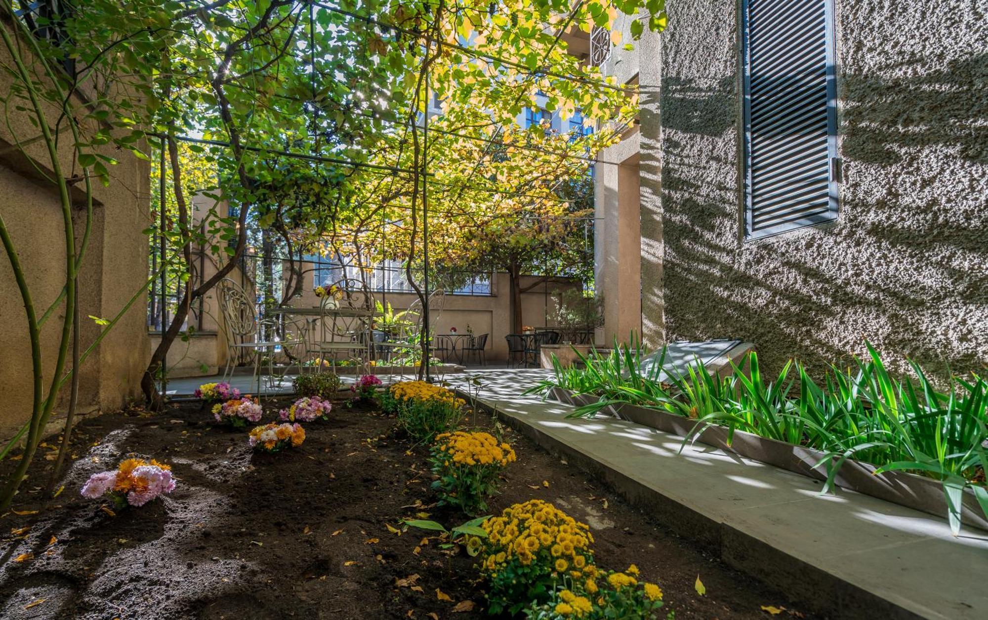 Iliani Hotel Tbilisi Luaran gambar