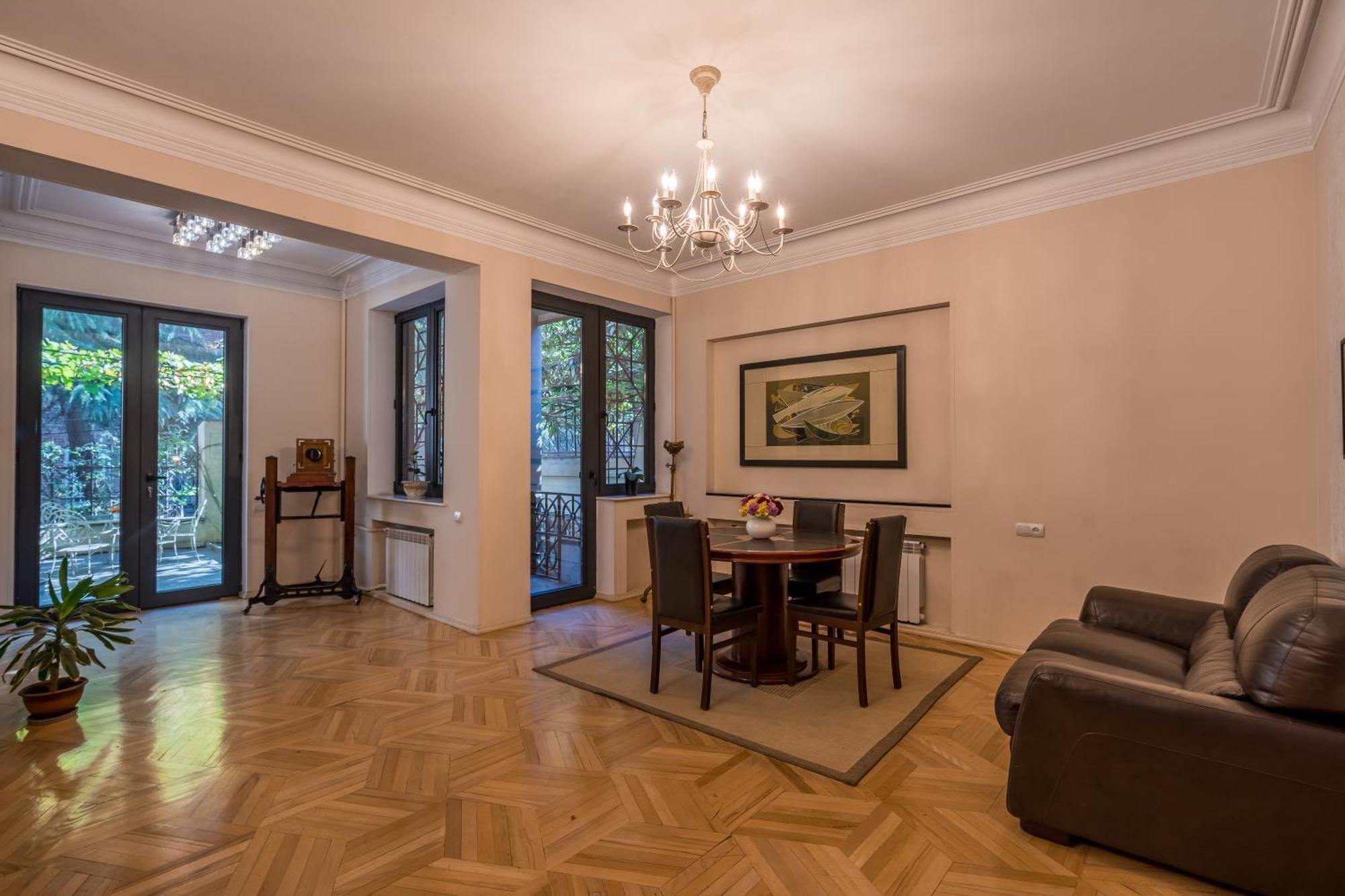 Iliani Hotel Tbilisi Luaran gambar