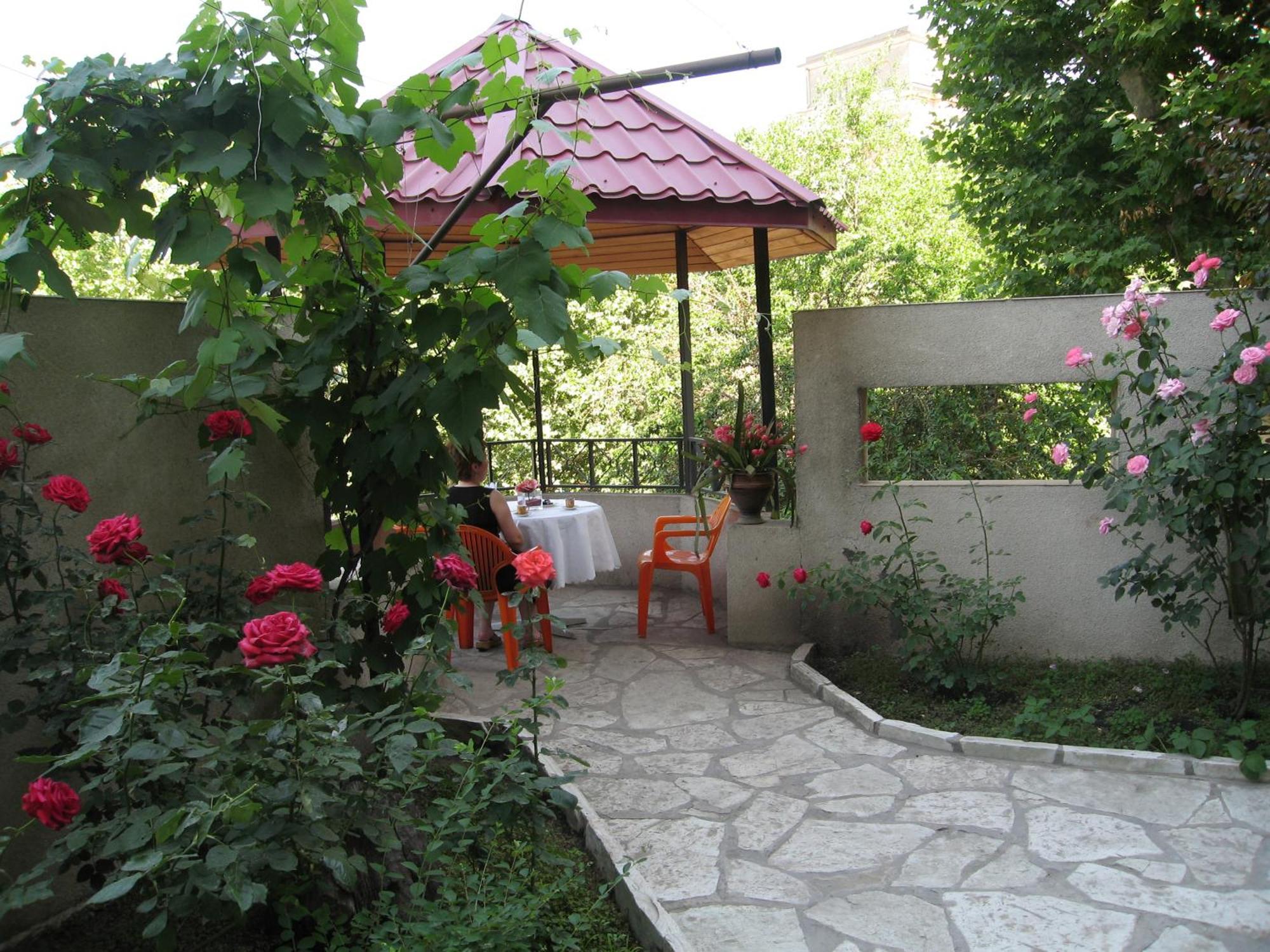 Iliani Hotel Tbilisi Luaran gambar
